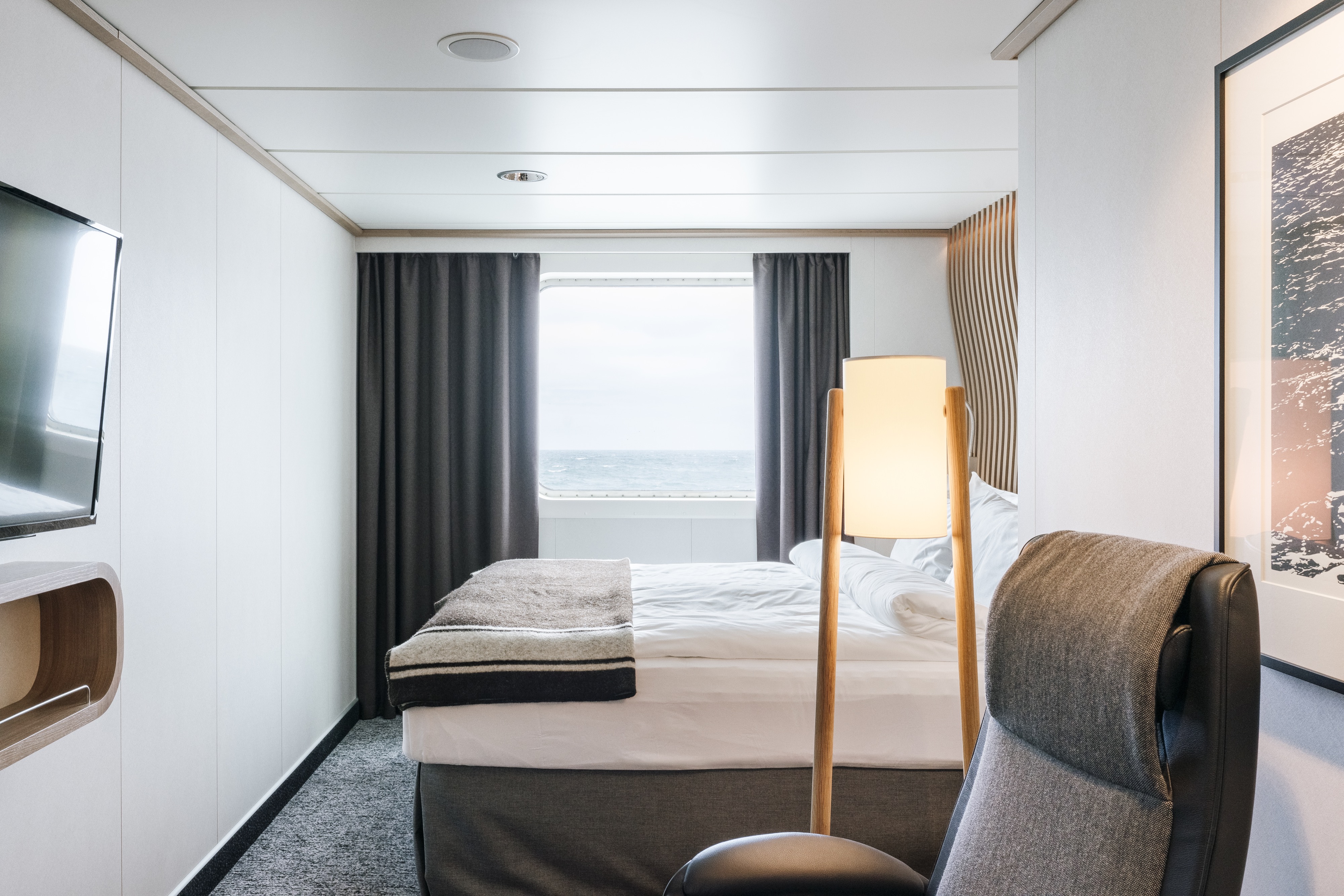 Polar Outside | Outside cabin - Lower/middle decks